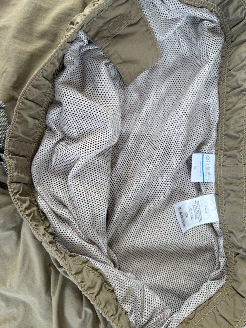 Columbia Sportswear Company Men’s XL Khaki Nylon Outdoor Shorts Mesh Lined - Picture 4 of 7